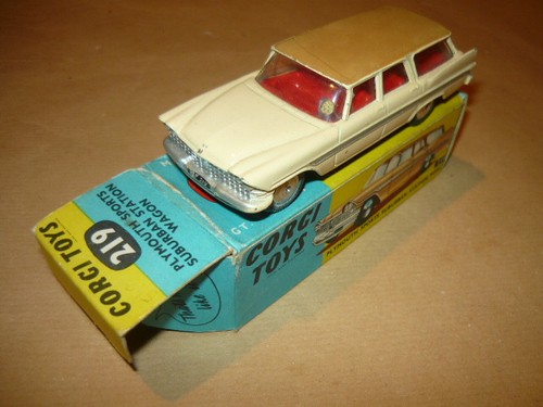 Corgi toys 219 plymouth sports - corgi,